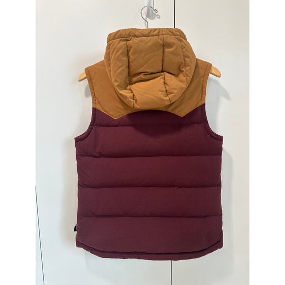 Patagonia Burgundy and Tan Puffer Vest - Picture 4 of 10